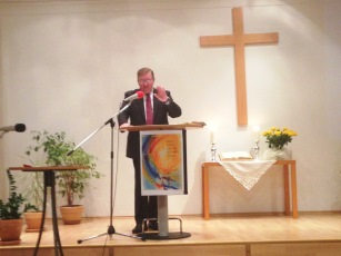 Pastor Dorra bei der Evangelischen Gemeinschaft Neu Wulmstorf